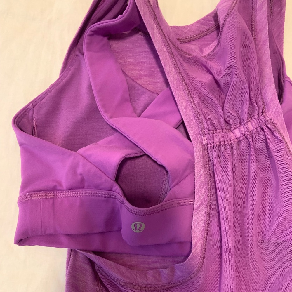 Lululemon tank top with built in bra